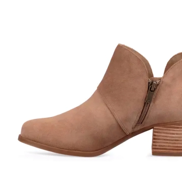 Koolaburra By UGG Women's Beige Boots new - Picture 10 of 10